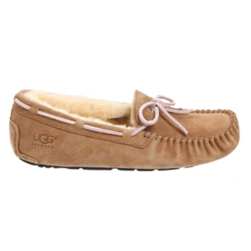 UGG Dakota slipper with pink laces